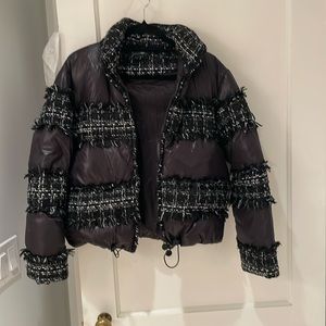 Chanel 18 b Coco neige ribbon tweed puffer jacket down Italy size 38 medium